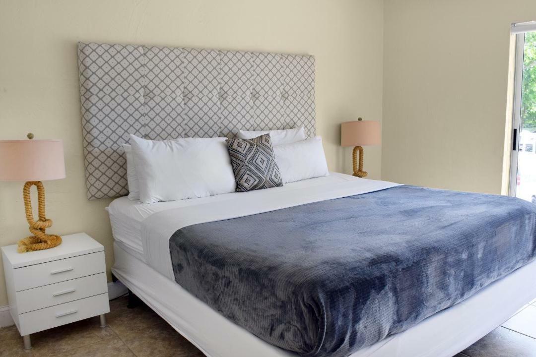 Suites At Coral Resorts 迈阿密 外观 照片